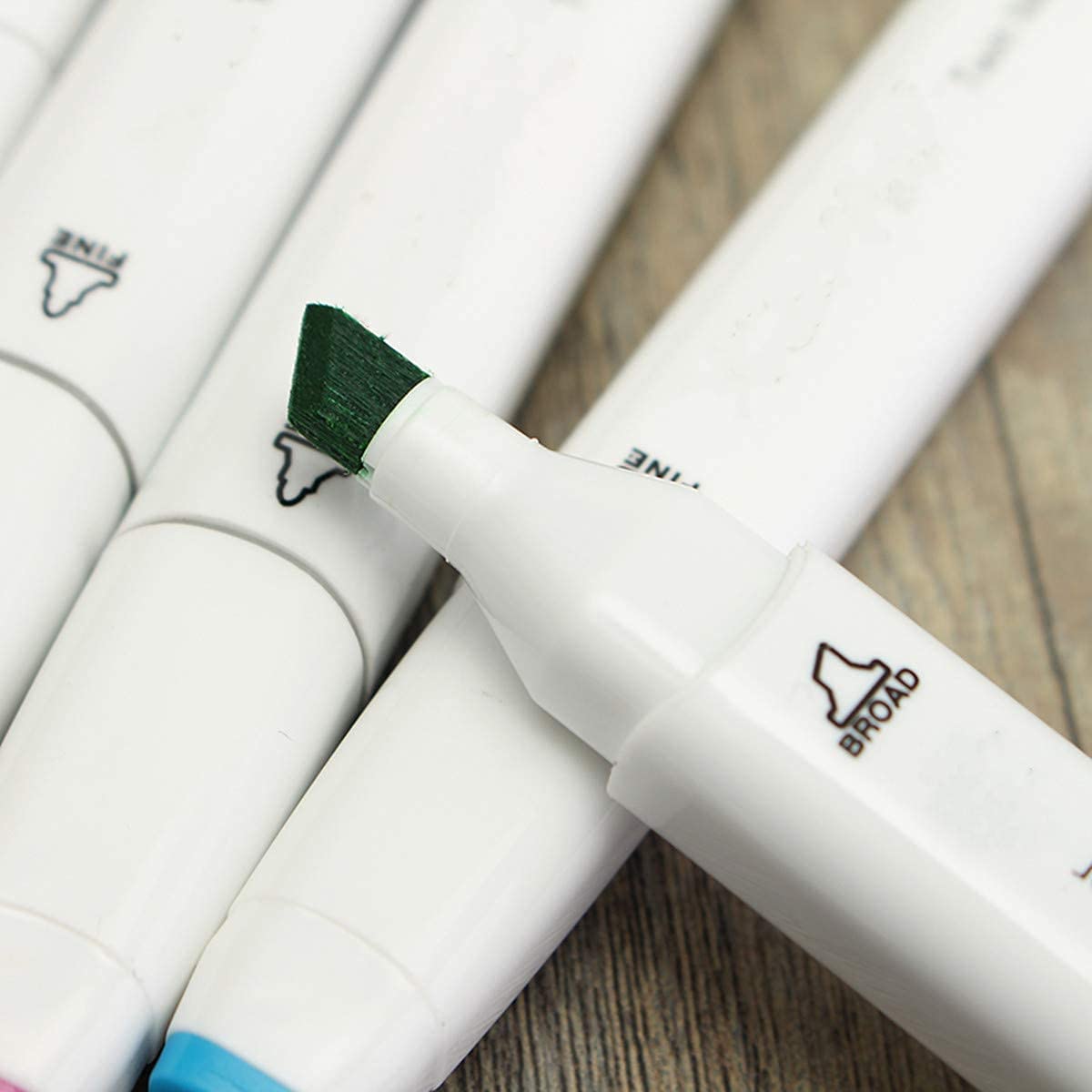 Qatalitic 24 Colours Alcohol Based Markers, Dual Tip Art Marker Set (Fine and Chisel Tip), with Carrying Plastic Box, For DIY Art, Colouring Illustrations, Great Value Pack For Kids, Adults & Students