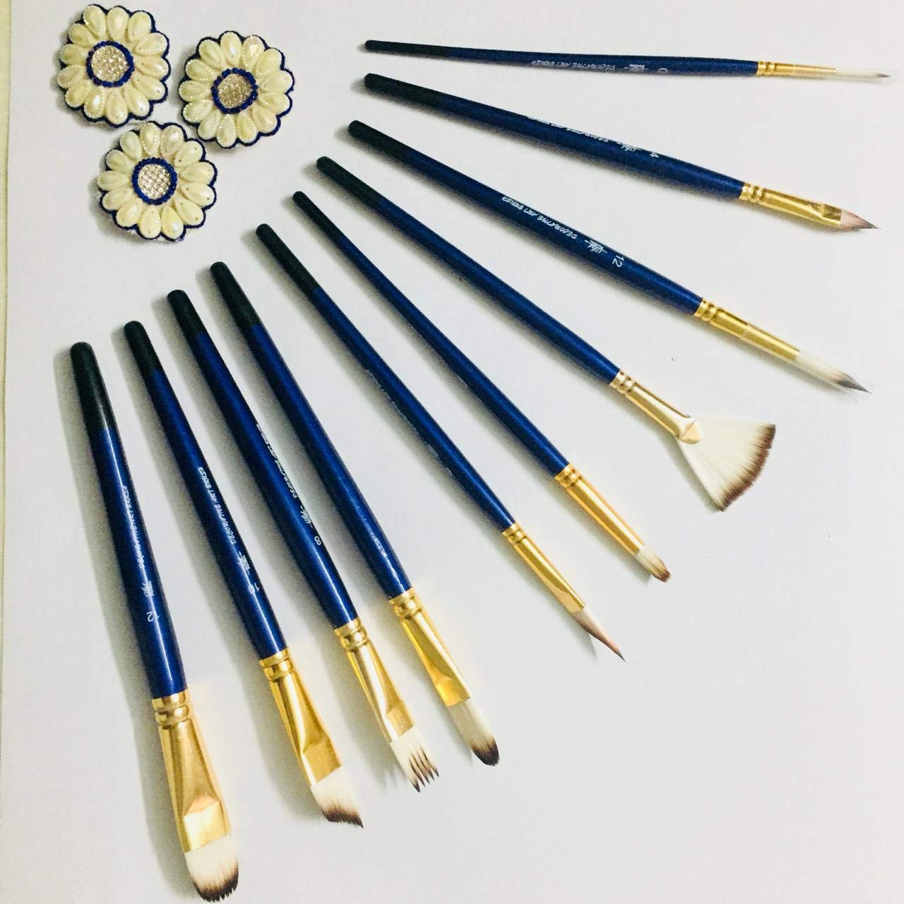 Qatalitic 10 Pcs Paint Brush, Wooden Handle Mix Synthetic Hair Paintbrush Set of 10 Round, Filbert, Fan Nylon Bristles, For Canvas, Watercolour, Acrylic and Oil Painting